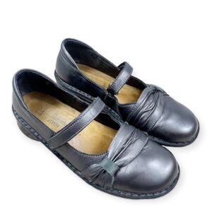Naot Tone Mary Jane Leather Shoe 9 Pewter